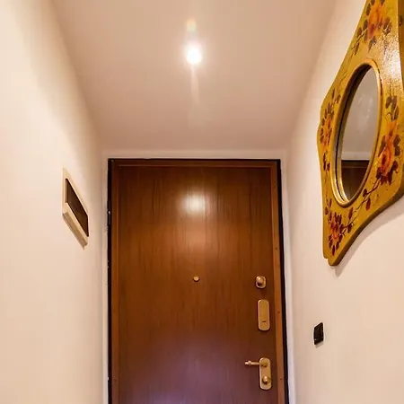 2 Min Da Porta Genova - Elegante Bilocale 아파트 밀라노